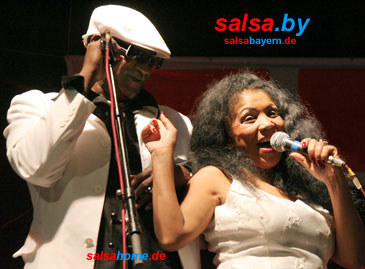 Sanmera, Salsa-Band aus Österreich: Yaqueline Castellanos und Luison